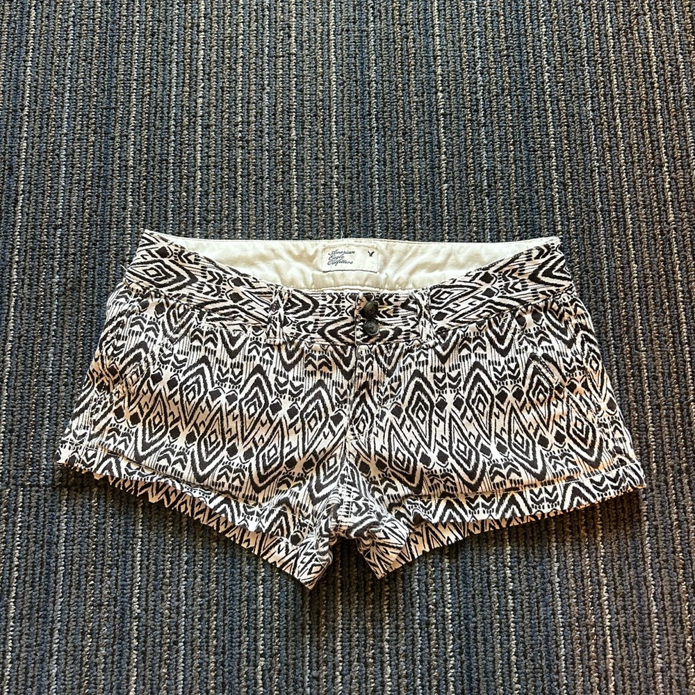 Super cute American eagle 2000s shorts-  Black and White Patterned Women Shorts